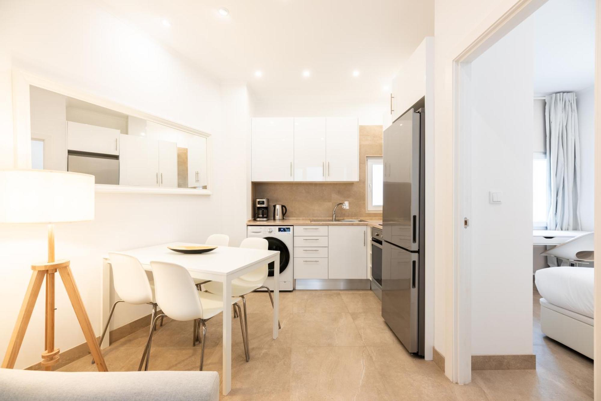 Apartment Praca Alegria Lovely Lissabon